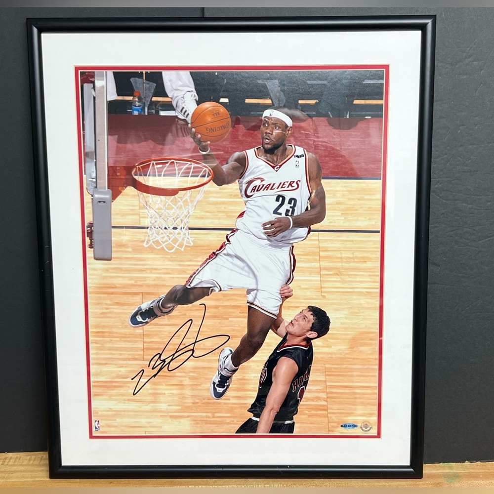 2008 LeBron James Signed Cavaliers 16x20 Framed Photo (UDA) Upper Deck COA 🔥🔥